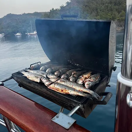 Sadiye Hanim Båthotell Marmaris